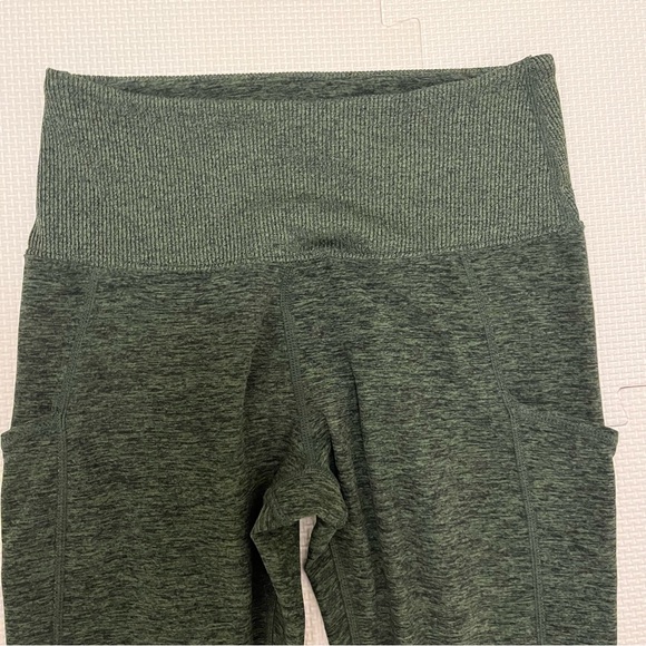 Kirkland Signature Dark Green Brushed Leggings Side Pockets Size Small - Picture 4 of 10
